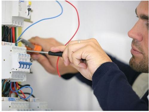 What is an Electrical Contractor?