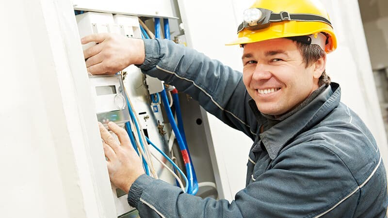 What Are the Ways for Choosing the Right Electrician?