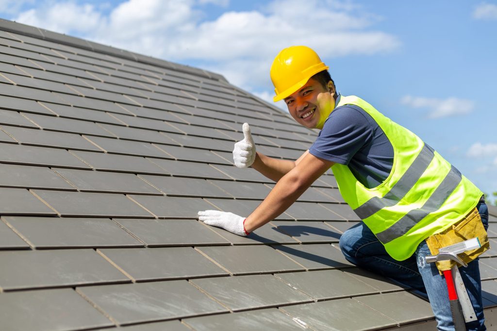 What to Expect While Your New Roof is Being Installed
