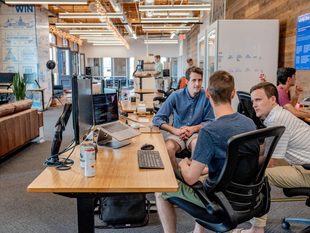 From Solo Entrepreneurs to Growing Teams: How Shared Offices Cater to Every Need