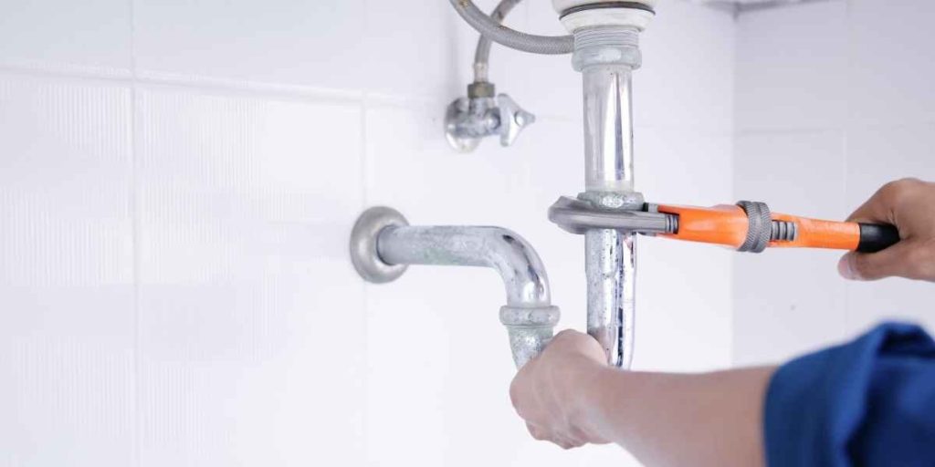 DIY Plumbing Dos and Don’ts: Insights from Dayton Professionals