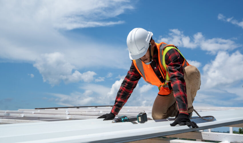 How to prepare your home for professional roofer services?